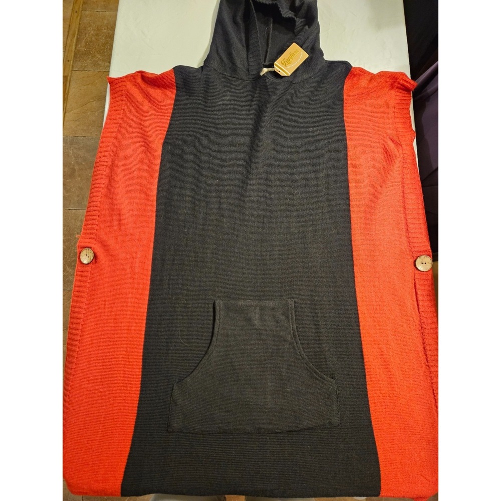 Fanfare Hooded Poncho Sweater Womens Red Black‎ Button Sides Pocket UGA One Size